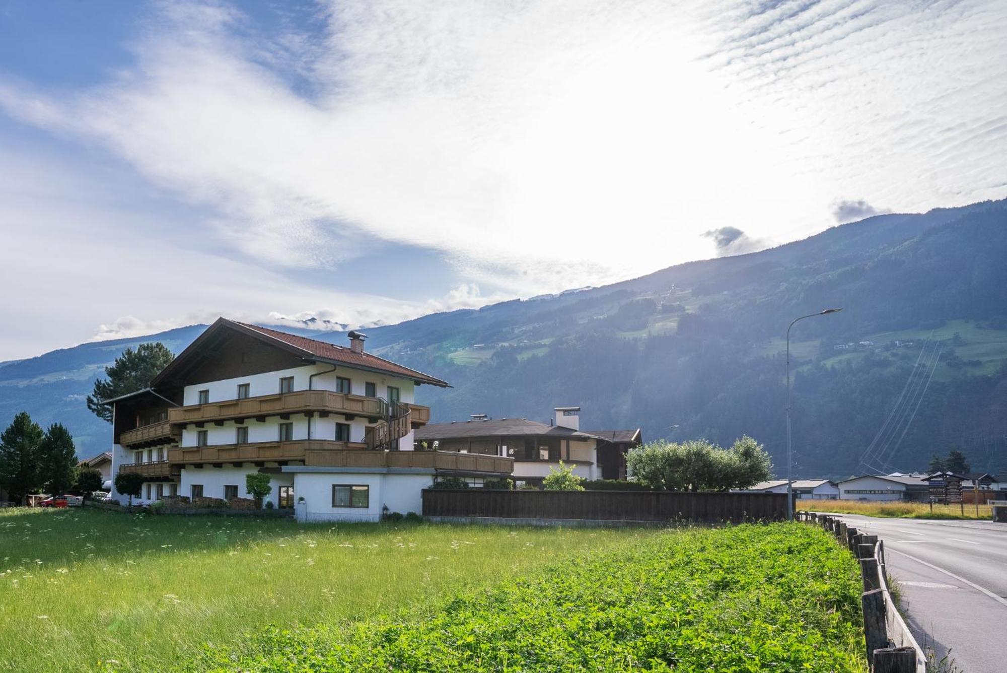 Zell Views Apartments Zell am Ziller Eksteriør billede
